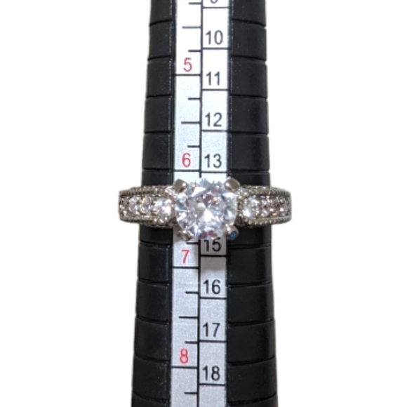 Stunning Faux Diamond Ring - Picture 9 of 12
